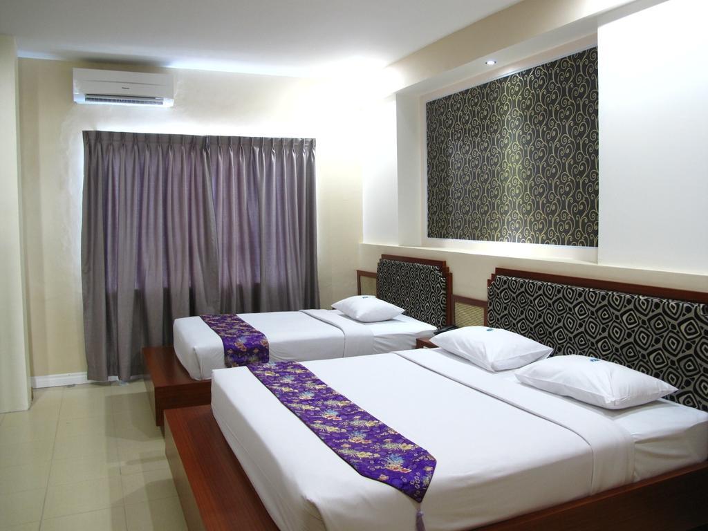 Gaja Hotel Pekanbaru Bagian luar foto